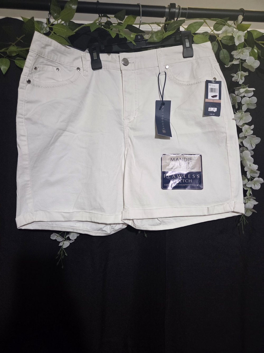 Bandolino White Flawless Stretch Jean Shorts